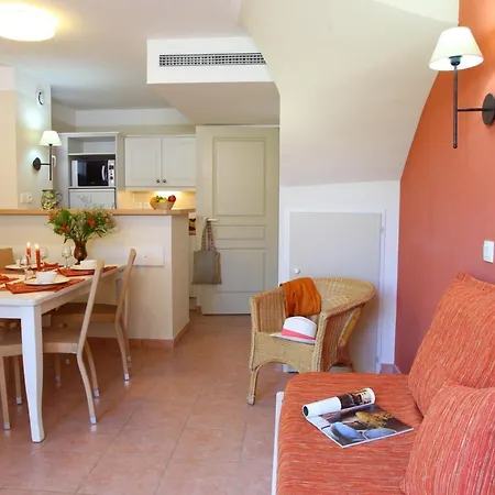 Le Hameau De La Pinede 3p 5/6p 4s Resort *