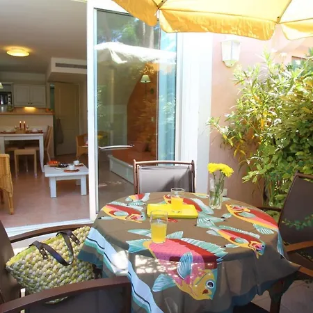 Le Hameau De La Pinede 3p 5/6p 4s *