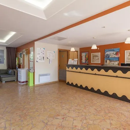 Resort Le Hameau De La Pinede 3p 5/6p 4s Hyères