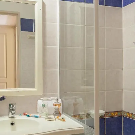 Курортный комплекс Le Hameau De La Pinede 3p 5/6p 4s Йер